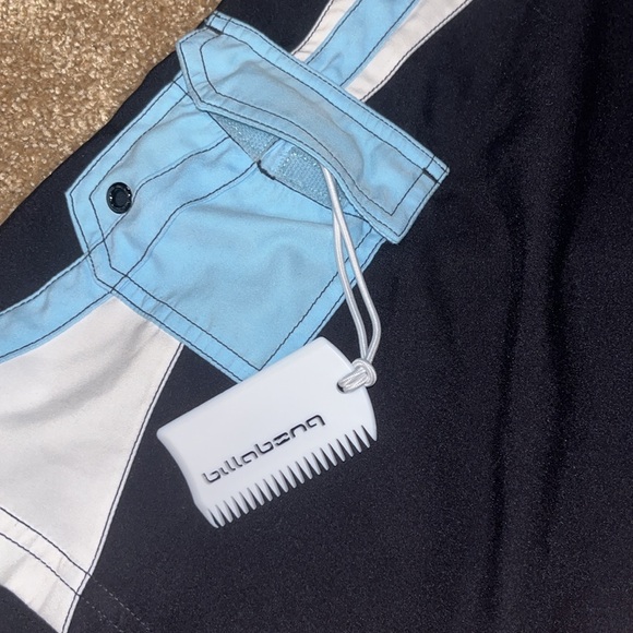 BILLABONG SURF SHORTS - Picture 3 of 6